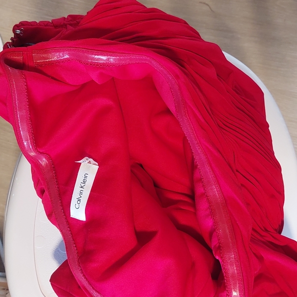 Calvin Klein, size 8 formal, cocktail dress, one shoulder strap, cherry red - Picture 4 of 5